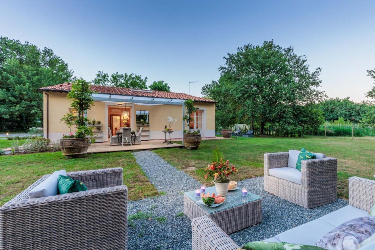 Villa Bassotta, A Charming Cottage Lucca Exterior photo